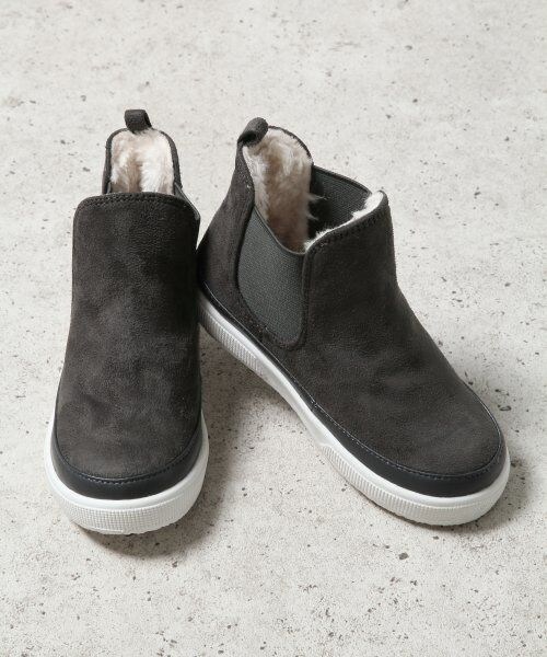 GLOBAL WORK（グローバルワーク）の「【親子でおそろいにも！WEB限定先行予約】ハイカットスリッポンKIDS（シューズ・キッズ・ブラック09/グレー15/レオパード55・１６cm/１７cm/１８cm/１９cm）」の2枚目の写真