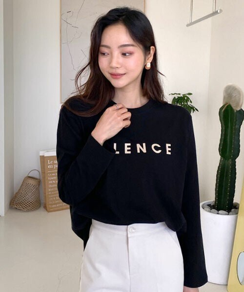 DHOLIC（ディーホリック）の「SILENCEレタリング長袖Tシャツ（Tシャツ/カットソー・レディース・ピンク/グリーン/ブラック/ホワイト・ONESIZE）」の3枚目の写真