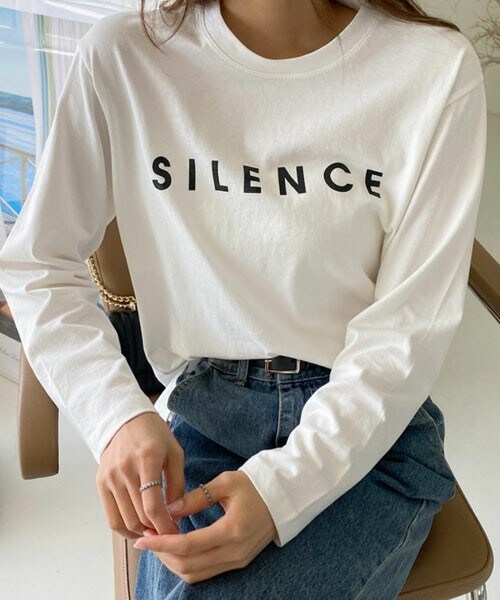 DHOLIC（ディーホリック）の「SILENCEレタリング長袖Tシャツ（Tシャツ/カットソー・レディース・ピンク/グリーン/ブラック/ホワイト・ONESIZE）」の2枚目の写真