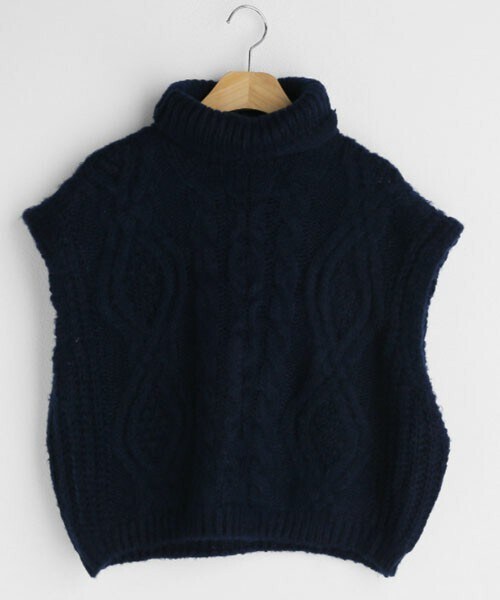 DHOLIC(ディーホリック)の「ツイストハイネックニットベスト(ベスト・レディース・ブラウン/ブルー/ホワイト・ONESIZE)」の3枚目の写真