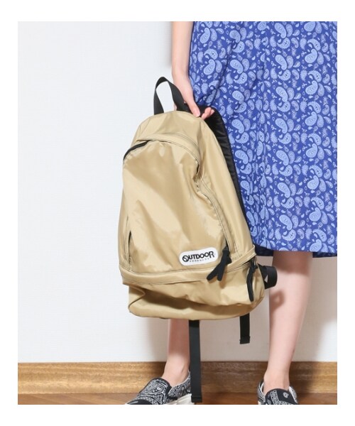 HOLIDAY(ホリデイ)の「《予約商品》holiday×OUTDOOR BACKPACK(バッグ・レディース・BEIGE/RED/NAVY・ONE SIZE)」の2枚目の写真