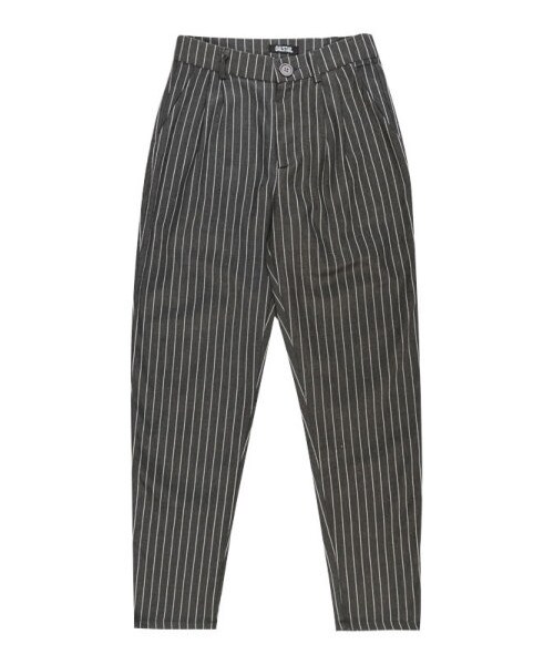 Re:EDIT(リエディ)の「鈴木えみ着用 Sweet掲載 ベーシックテーパードタックパンツ(パンツ・レディース・ブラック/キャメル/バーガンディ/オレンジレッド/ブルーグリーン/ネイビー/チェックレッド/チェックグリーン/チェックネイビー/ストライプブラック/ストライプグレー/ストライプネイビー/ストライプレッド/ストライプグリーン/グレンチェック/格子ブラック/格子ネイビー・S/M/L)」の14枚目の写真