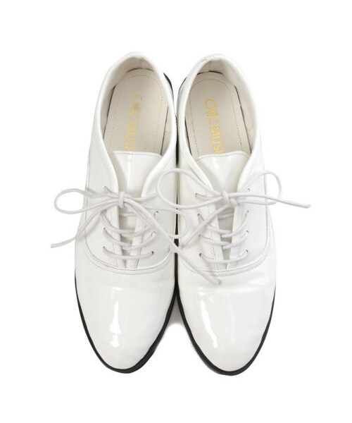 Re:EDIT（リエディ）の「鈴木えみ着用 Sweet掲載 CHICMUSEエナメルローヒールレースアップパンプス（シューズ・レディース・ブラック/ホワイト/ベージュ/レッド/グリーン/ネイビー・S/M/L/LL）」の4枚目の写真