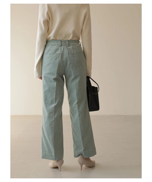 AMERICAN HOLIC(アメリカンホリック)の「ストレッチコールテンセンタープレスパンツ(パンツ・オフホワイト/チャコールグレー/グレーベージュ/サックスブルー・XS/S/M/L)」の4枚目の写真