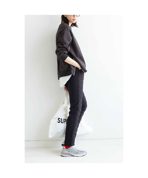 Live in comfort（リブインコンフォート）の「リブ イン コンフォート ダウンの暖かさ+美脚ラインでスッキリ見せもかなう 前だけダウンパンツ〈ブラック〉（レディースファッション > ボトムス > パンツ・レディース・ブラック・ｳｴｽﾄ85-93/股下72cm/ｳｴｽﾄ93-101/股下72cm/ｳｴｽﾄ69-77/股下72cm/ｳｴｽﾄ77-85/股下72cm/ｳｴｽﾄ69-77/股下67cm/ｳｴｽﾄ69-77/股下77cm/ｳｴｽﾄ64-70/股下72cm/ｳｴｽﾄ64-70/股下67cm/ｳｴｽﾄ64-70/股下77cm/ｳｴｽﾄ58-64/股下72cm）」の9枚目の写真