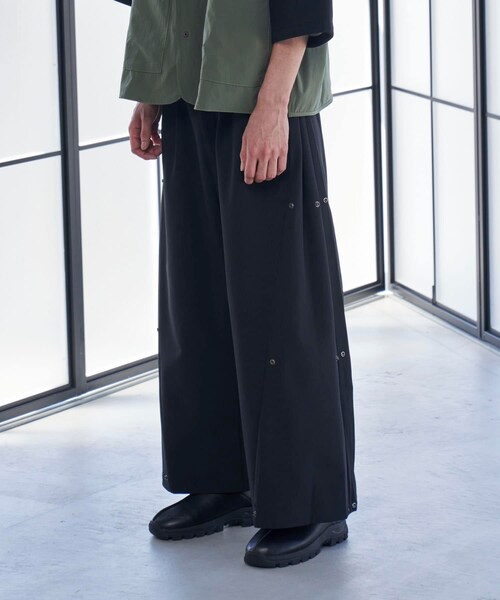 Uiscel（ユイセル）の「Uiscel 撥水2WAYオーバーパンツ（その他・メンズ・BLACK/KHAKI・one）」の9枚目の写真