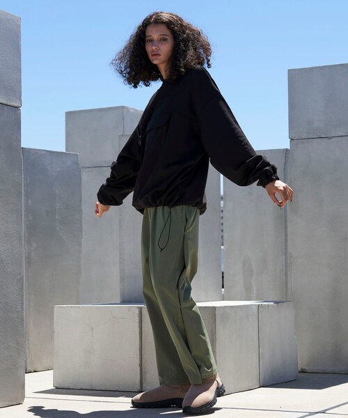 Uiscel（ユイセル）の「Uiscel 撥水2WAYオーバーパンツ（その他・メンズ・BLACK/KHAKI・one）」の3枚目の写真