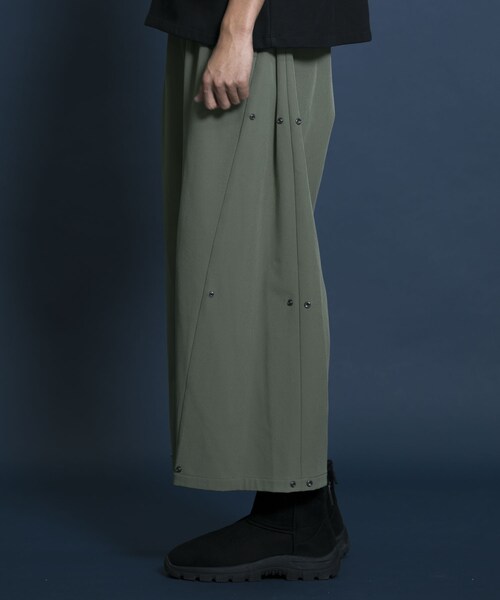 Uiscel（ユイセル）の「Uiscel 撥水2WAYオーバーパンツ（その他・メンズ・BLACK/KHAKI・one）」の22枚目の写真