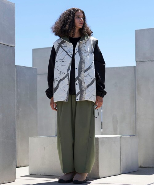 Uiscel（ユイセル）の「Uiscel 撥水2WAYオーバーパンツ（その他・メンズ・BLACK/KHAKI・one）」の4枚目の写真