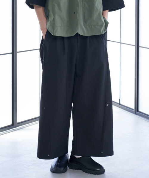 Uiscel（ユイセル）の「Uiscel 撥水2WAYオーバーパンツ（その他・メンズ・BLACK/KHAKI・one）」の8枚目の写真