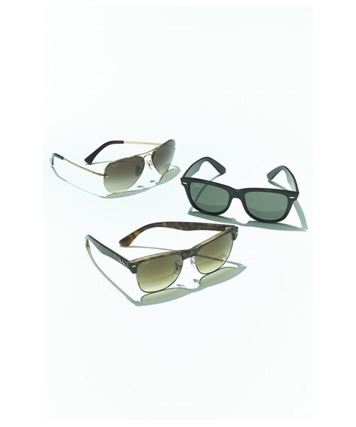 Ray-Ban（レイバン）の「Ray-Ban 'Highstreet' 57mm Sunglasses（サングラス・レディース・Demi Havana/ Brown Gradient）」の2枚目の写真