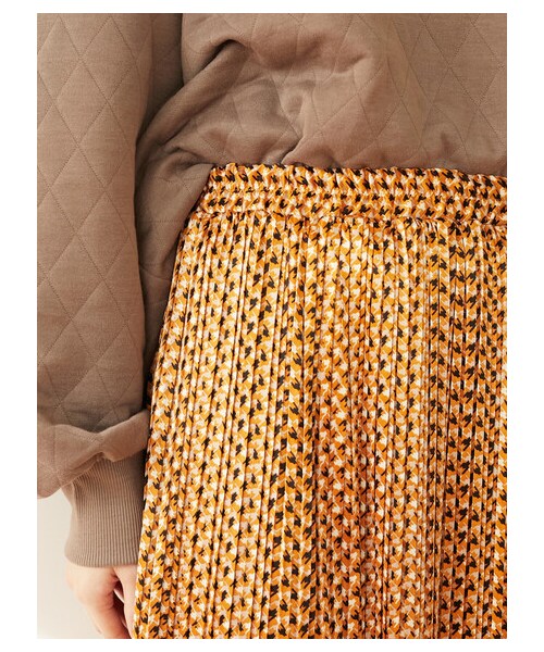 Green　Parks（グリーンパークス）の「・SUGAR SPOON キカガラケシプリーツスカート（スカート・ブラック/イエロー/パープル・F）」の5枚目の写真