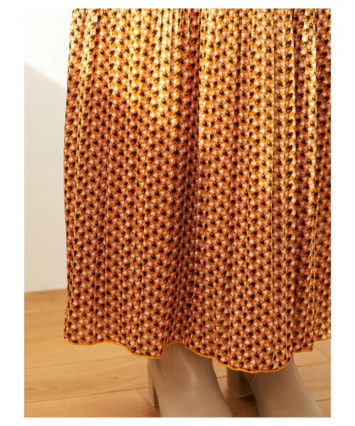 Green　Parks（グリーンパークス）の「・SUGAR SPOON キカガラケシプリーツスカート（スカート・ブラック/イエロー/パープル・F）」の6枚目の写真