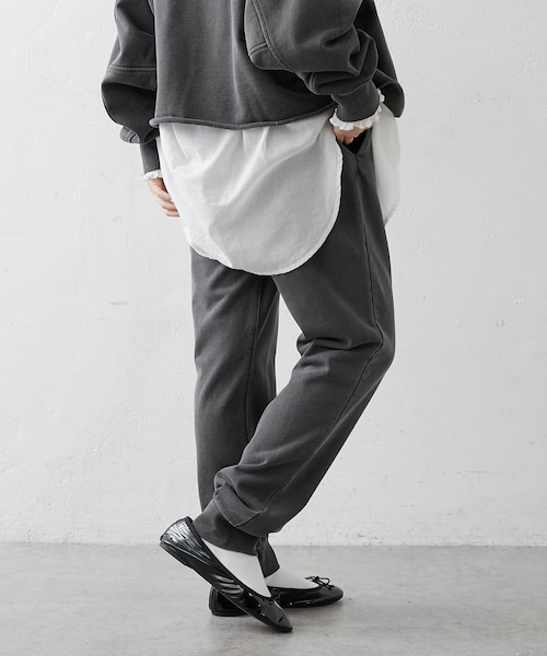 PUAL CE CIN（ピュアルセシン）の「ピグメント裏毛パンツ（その他パンツ・レディース・ベージュ/グレー/グリーン/チャコールグレー・FREE）」の2枚目の写真