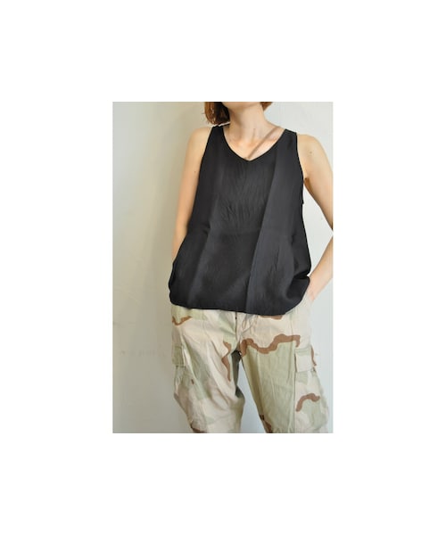 hippiness（ヒッピネス）の「キュプラ2wayタンクトップ（タンクトップ・レディース・レッド/グリーン/イエロー/ブラック/ブラウン・one）」の2枚目の写真