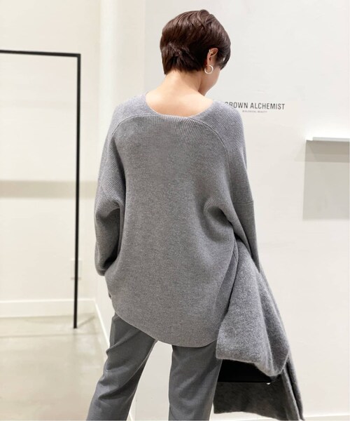 AP STUDIO（エーピーストゥディオ）の「SCENTOF MATIS Vネックプル