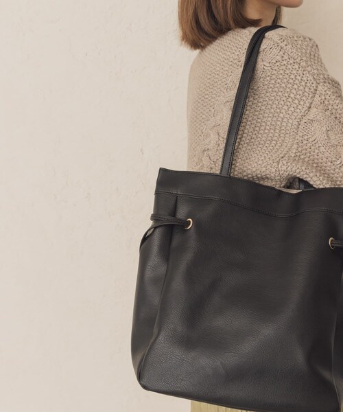 RODE SKO(ロデスコ)の「キンチャク風トートバッグ(その他・レディース・IVORY/BLACK/CAMEL/SILVER・one)」の6枚目の写真