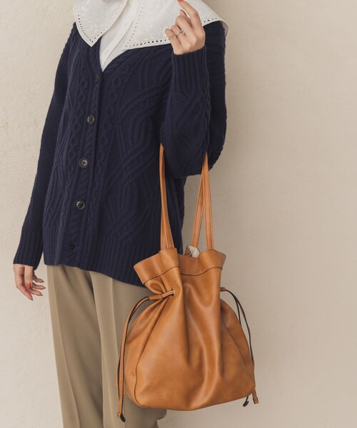 RODE SKO(ロデスコ)の「キンチャク風トートバッグ(その他・レディース・IVORY/BLACK/CAMEL/SILVER・one)」の3枚目の写真