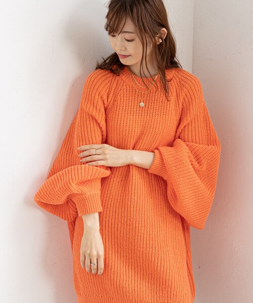 prose verse（プロズヴェール）の「ラグランオーバーサイズニット（ニット/セーター・レディース・オフホワイト/オレンジ/ブルー/グレー・F）」の2枚目の写真