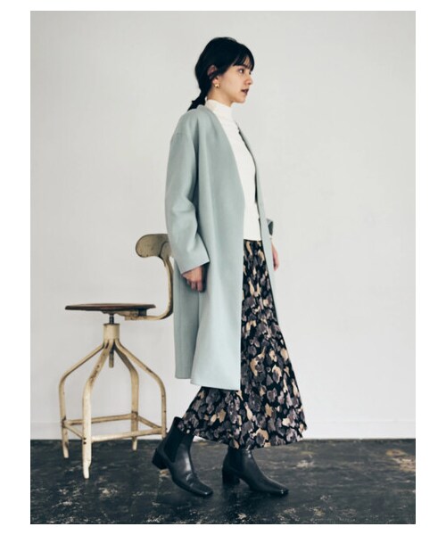 YECCA VECCA（イェッカヴェッカ）の「P.Vネックウールコート（ジャケット/アウター・ライトグレー/ブラック/モカ/ミント・F）」の2枚目の写真