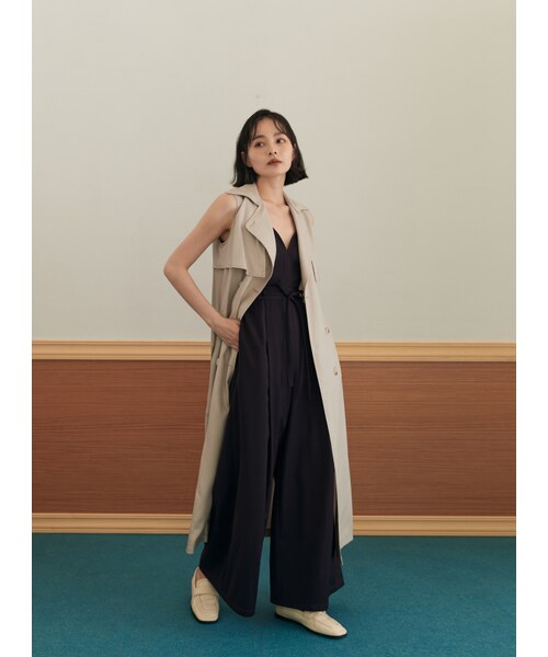 Marjorie（マージョリー）の「19號大道，造型手袖綁帶風衣背心（ジャケット/アウター・レディース・灰・F）」の2枚目の写真