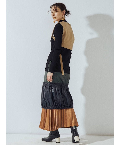 UN3D.（アンスリード）の「ECO LEATHER GATHER SK（スカート