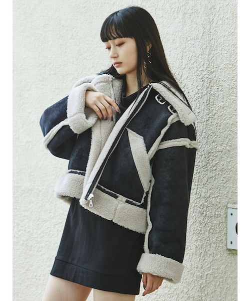 EMODA（エモダ）の「ショートフェイクムートンブルゾン（ブルゾン・アイボリー/ブラック/ライトミックス/ミックス・F）」の11枚目の写真
