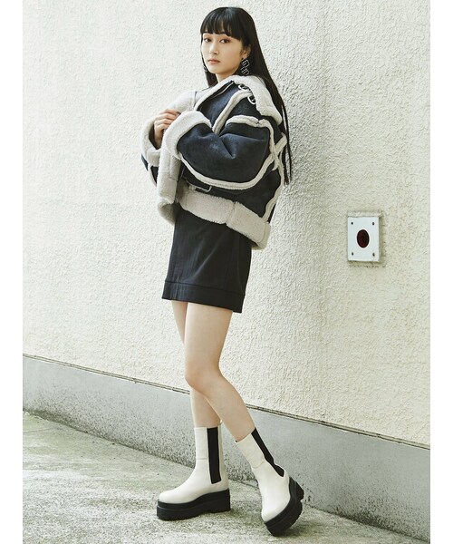 EMODA（エモダ）の「ショートフェイクムートンブルゾン（ブルゾン・アイボリー/ブラック/ライトミックス/ミックス・F）」の13枚目の写真