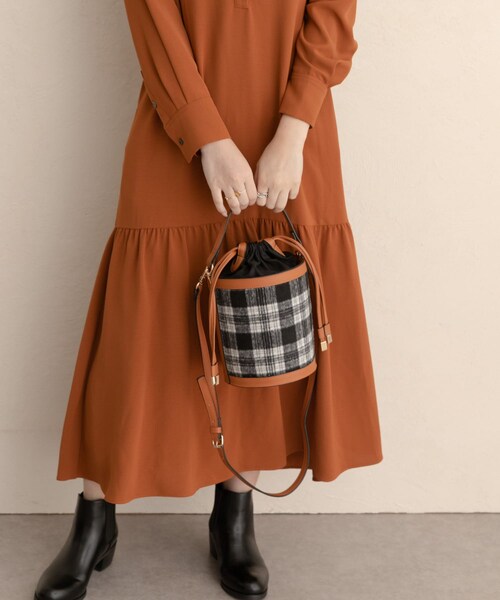 RODE SKO（ロデスコ）の「2WAY格紋水桶包（バッグ・レディース・黑色・one）」の4枚目の写真