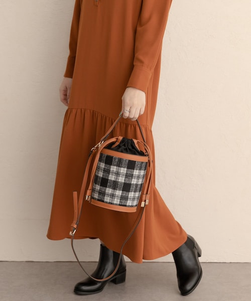 RODE SKO（ロデスコ）の「2WAY格紋水桶包（バッグ・レディース・黑色・one）」の5枚目の写真