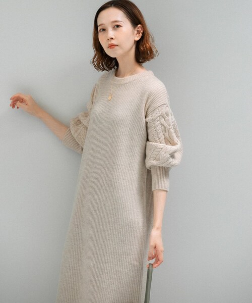 【美品】アーバンリサーチロッソ　片畦ケーブルスリーブニットワンピース　ベージュ 美品】アーバンリサーチロッソ 片畦ケーブルスリーブニット