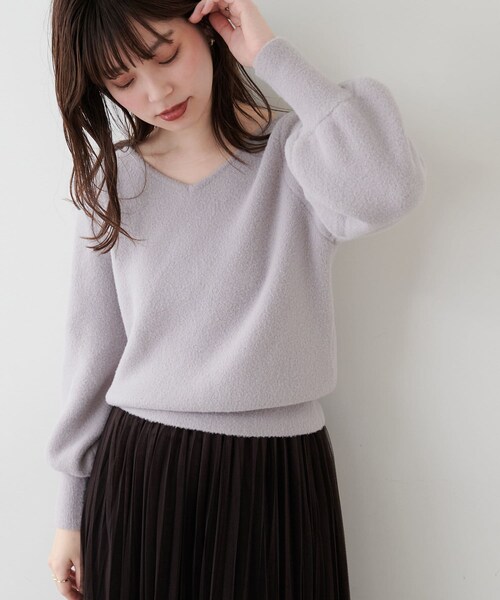 natural couture（ナチュラルクチュール）の「マシュマロフェザー前後2WAY柔らかニット（ニット/セーター・レディース・アイボリー/グレイッシュベージュ/サックスブルー/ピンク/ミント/パープル・FREE）」の2枚目の写真