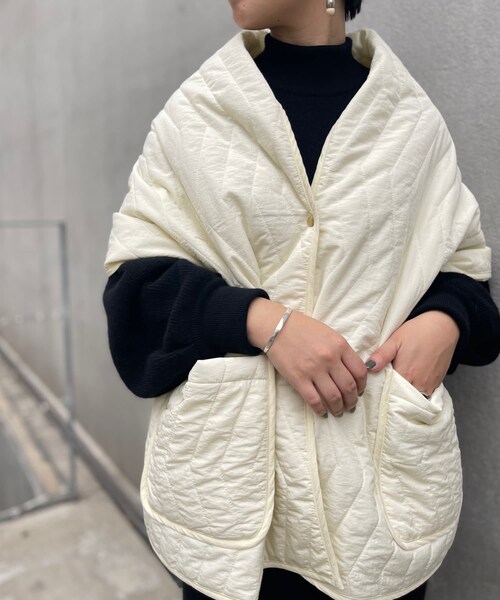 BEARDSLEY（ビアズリー）の「《予約・ライブでご紹介》キルトストール（ストール/ショール・レディース・アイボリー/カーキ/ブラック・FREE）」の2枚目の写真