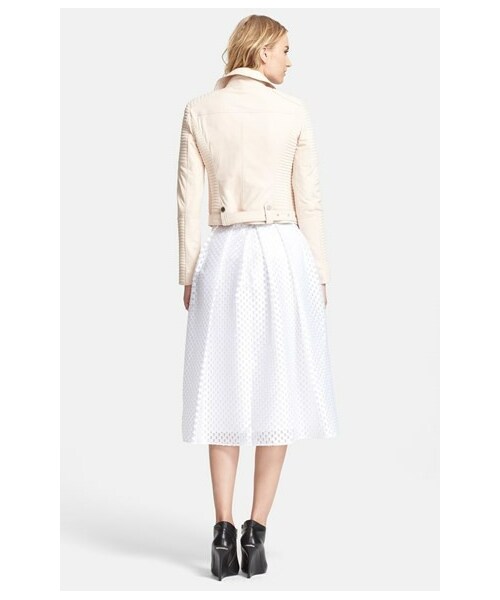 BURBERRY（バーバリー）の「Burberry London 'Whitfield' Crop Leather Biker Jacket（ライダースジャケット・レディース・Ice Pink・Regular 8/Regular 4/Regular 6/Regular 10/Regular 12）」の3枚目の写真