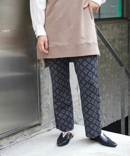 Sheson(シーズン)の「ジャガードニットイージーパンツ(その他パンツ・レディース・ベージュ/ブラック・F)」の2枚目の写真