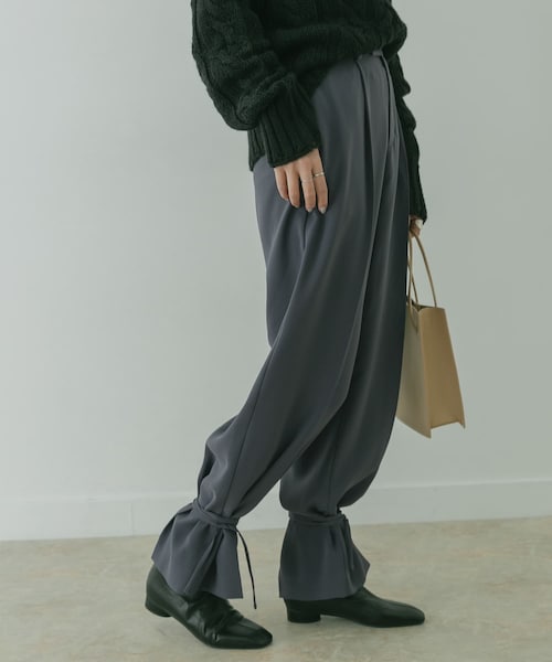 KBF+（ケービーエフプラス）の「KBF+ スソシボリパンツ∴（その他・レディース・L.BEIGE/DEEP PINK/CHARCOAL・36/38）」の15枚目の写真