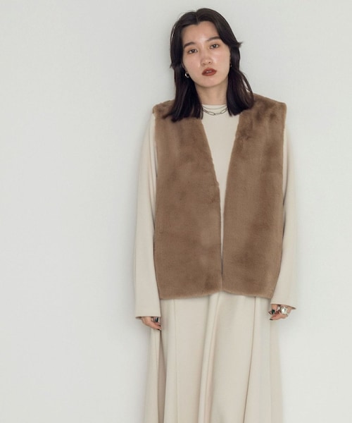 w closet（ダブルクローゼット）の「★先行予約★エコファーベスト【12月上旬入荷】（ジャケット/アウター・レディース・モカ・FREE）」の10枚目の写真