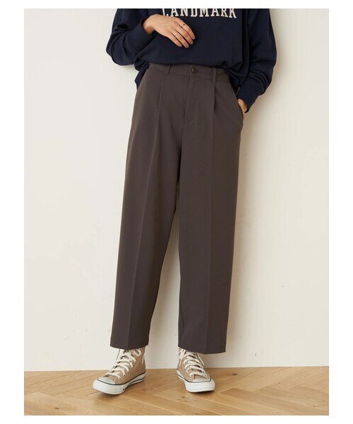 earth music&ecology(アースミュージックアンドエコロジー)の「ハイウエストタックストレートパンツ(パンツ・チャコールグレー/ピンク/ライトベージュ/ミント・S/M)」の4枚目の写真