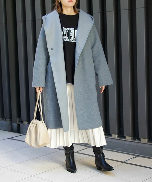 Sheson（シーズン）の「ブークレーフードコート（その他アウター・レディース・ベージュ/ブルー/ブラウン/ブラック・F）」の4枚目の写真