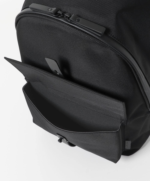 GEAR3(ギアスリー)の「【別注】GEAR3×DOORS compact backpack(その他・メンズ・BLACK・one)」の5枚目の写真