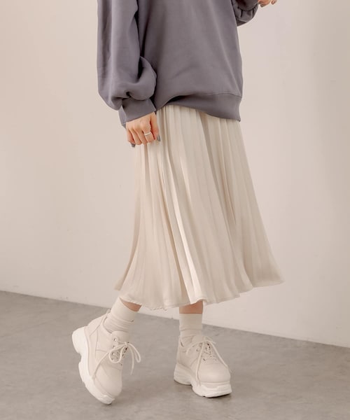 OLIVE des OLIVE（オリーブデオリーブ）の「オトナきれいプリーツスカート（スカート・レディース・サックスブルー/ベージュ/ブルー/ラベンダー/アイボリー・FREE）」の3枚目の写真