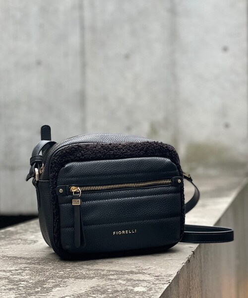 RIVE DROITE（リヴドロワ）の「【FIORELLI(フィオレッリ)】ボアショルダー（ショルダーバッグ・レディース・ブラウン/ブラック・F）」の2枚目の写真