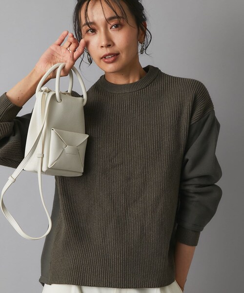 RIVE DROITE（リヴドロワ）の「【魅せる角度によって表情の変わるニット】配色ステッチニットプルオーバー（ニット/セーター・レディース・ホワイト/カーキ/ブラック・F）」の2枚目の写真