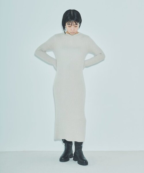 ENsMOL.（エンスモール）の「バックヘンリーニットロングワンピース（ワンピース/ドレス・レディース・サックス/ベージュ/チャコールグレー・FREE）」の14枚目の写真