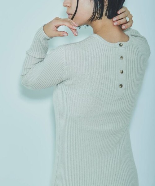 ENsMOL.（エンスモール）の「バックヘンリーニットロングワンピース（ワンピース/ドレス・レディース・サックス/ベージュ/チャコールグレー・FREE）」の17枚目の写真