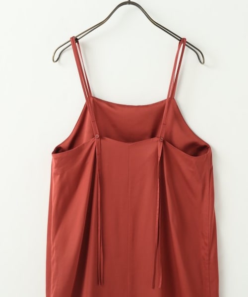 ENsMOL.（エンスモール）の「サテンキャミワンピース（ワンピース/ドレス・レディース・黒/テラコッタ・S/XS）」の9枚目の写真