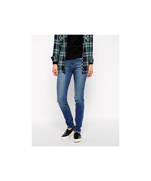 PULL&BEAR(プルアンドベア)の「Pull&Bear Esprit Stone Wash Jeans - Blue(デニムパンツ・レディース・Blue・US 31in Reg/US 26in Reg/US 27in Short/US 26in Short/US 31in Short/US 27in Reg/US 30in Short/US 32in Short/US 28in Reg/US 34in Short/US 30in Reg)」の1枚目の写真