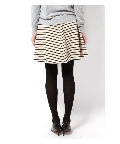 JOURNAL STANDARD relume（ジャーナルスタンダード　レリューム）の「ハードアッシュクウラケフレアースカート（ミニスカート・レディース・ブラック/ブラック A/ナチュラル・S/M）」の6枚目の写真