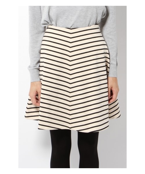 JOURNAL STANDARD relume（ジャーナルスタンダード　レリューム）の「ハードアッシュクウラケフレアースカート（ミニスカート・レディース・ブラック/ブラック A/ナチュラル・S/M）」の7枚目の写真