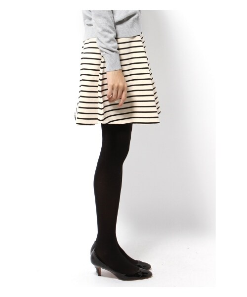 JOURNAL STANDARD relume（ジャーナルスタンダード　レリューム）の「ハードアッシュクウラケフレアースカート（ミニスカート・レディース・ブラック/ブラック A/ナチュラル・S/M）」の5枚目の写真